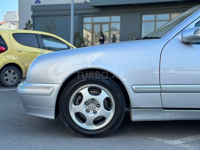 Mercedes E 220 1999, 420,000 km - 2.2 l - Bakı