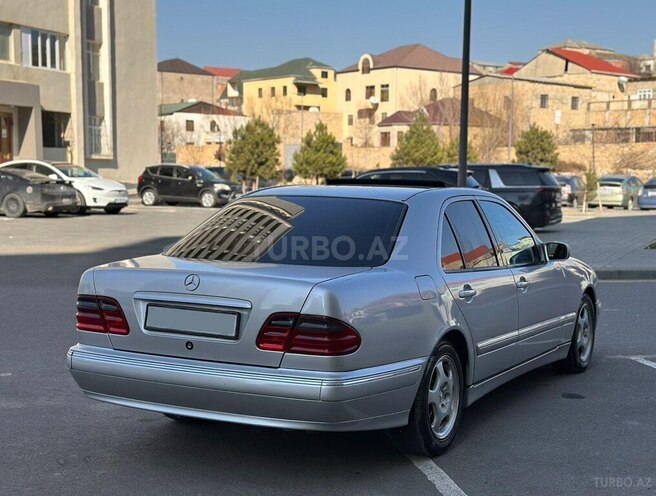 Mercedes E 220 1999, 420,000 km - 2.2 l - Bakı