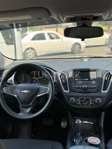 Chevrolet Malibu-9