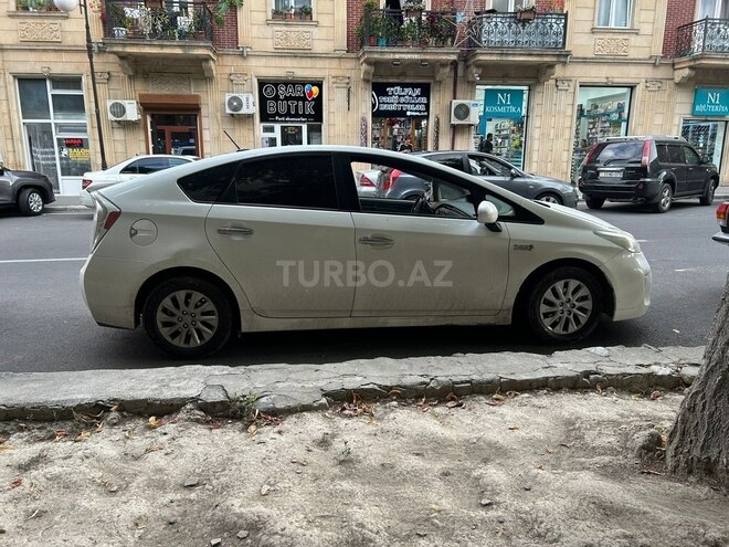 Toyota Prius 2013, 489,730 km - 1.8 л - Bakı