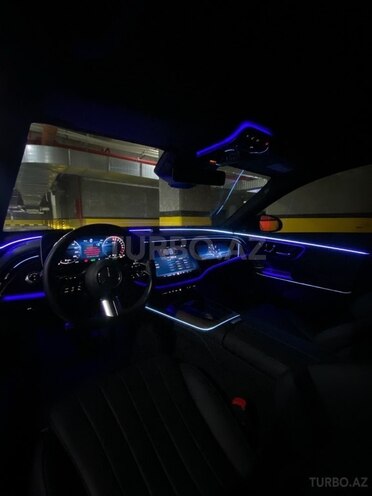 Mercedes E 300 e 2024, 9,600 km - 2.0 l - Bakı