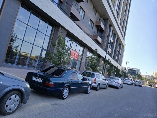 Mercedes E 220 1995, 491,000 km - 2.2 l - Bakı