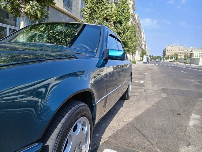 Mercedes E 220 1995, 491,000 km - 2.2 l - Bakı