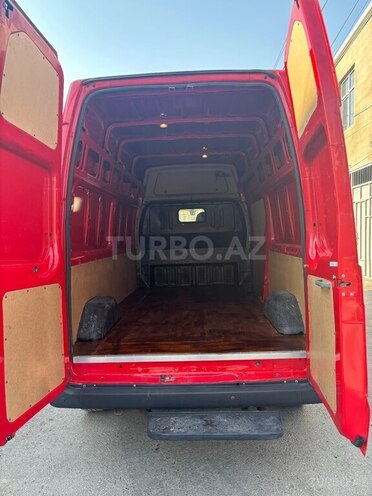 Ford Transit-6