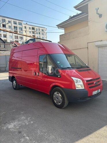 Ford Transit-9