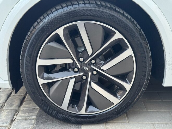 Li Auto L7 2024, 9,000 km - 1.5 л - Bakı
