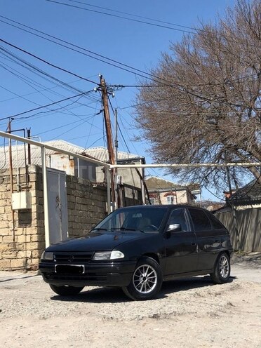 Opel Astra 1992, 298,584 km - 1.8 l - Bakı
