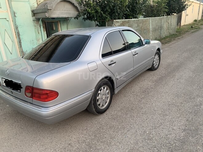Mercedes E 200 1996, 400,000 km - 2.0 l - Tovuz