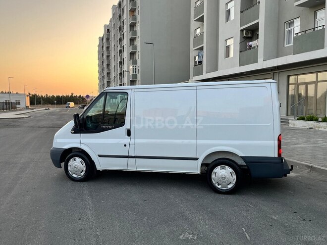 Ford Transit-2