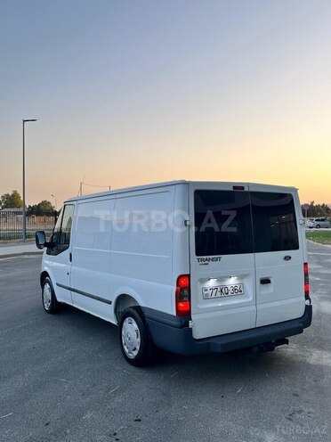 Ford Transit-5