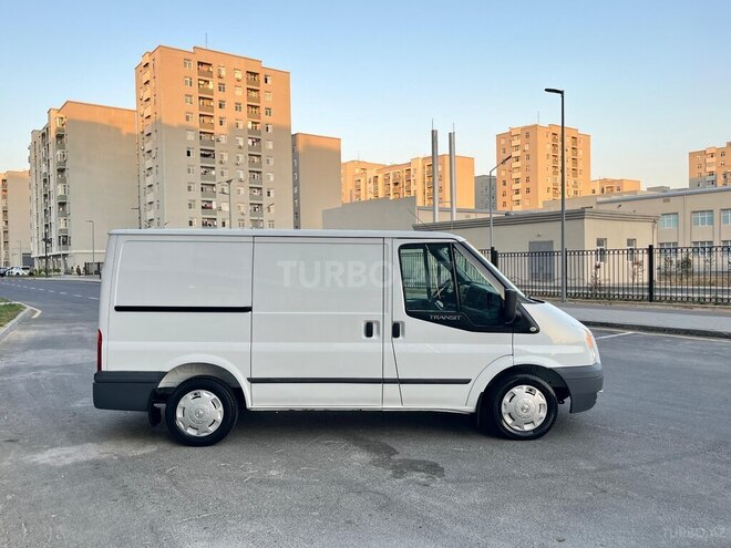 Ford Transit-3