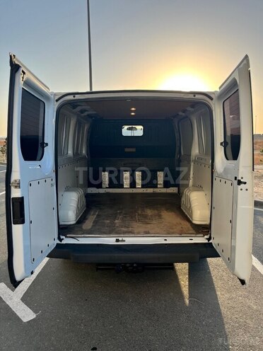 Ford Transit-15
