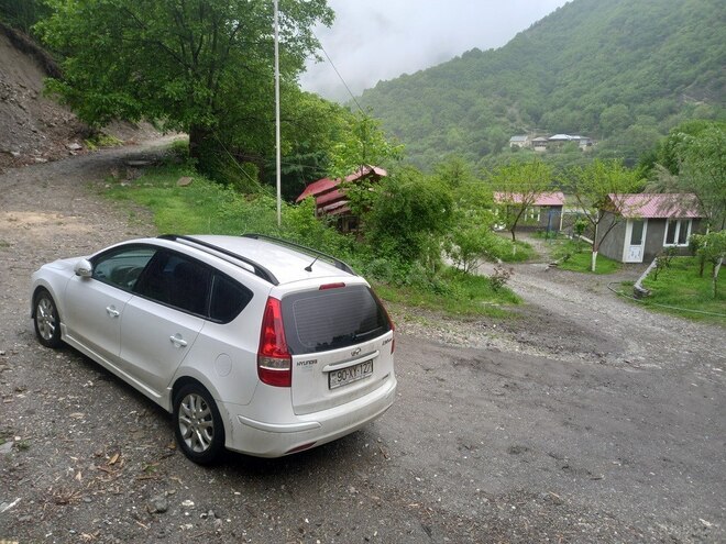 Hyundai i30 2010, 280,000 km - 1.6 л - İsmayıllı