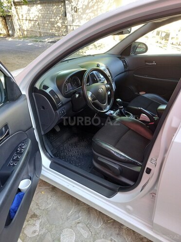 Hyundai i30 2010, 280,000 km - 1.6 л - İsmayıllı