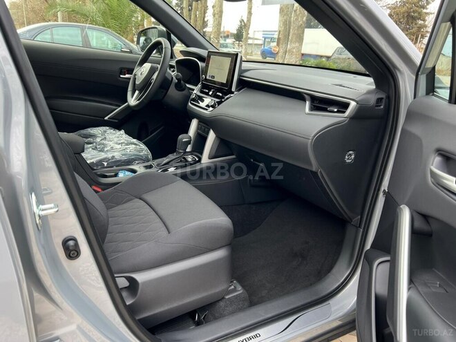 Toyota Corolla Cross-16