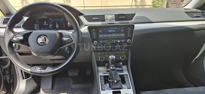 Skoda Superb 2022, 57,800 km - 2.0 л - Bakı