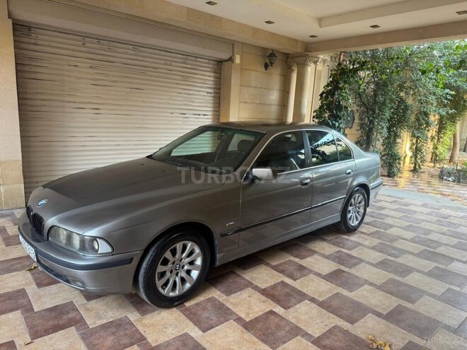 BMW 528-2