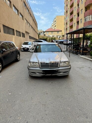 Mercedes C 180 1999, 209,000 km - 1.8 л - Bakı