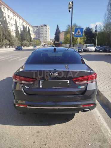 Kia K5-4