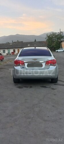 Chevrolet Cruze-2