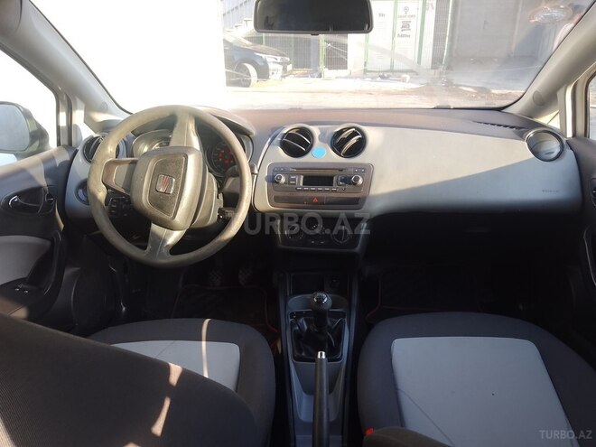 SEAT Ibiza 2013, 261,548 km - 1.4 l - Bakı