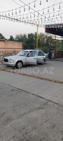Mercedes E 200 d 1992, 600,450 km - 2.0 l - Ağcabədi