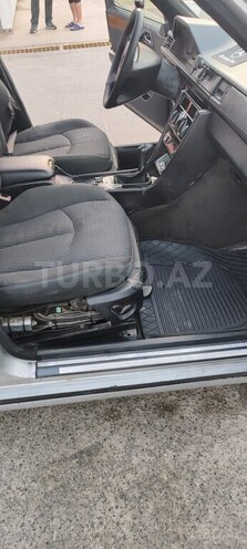 Mercedes E 200 d 1992, 600,450 km - 2.0 l - Ağcabədi