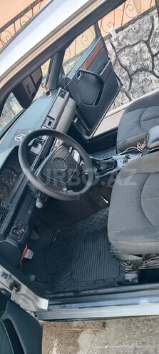 Mercedes E 200 d 1992, 600,450 km - 2.0 l - Ağcabədi