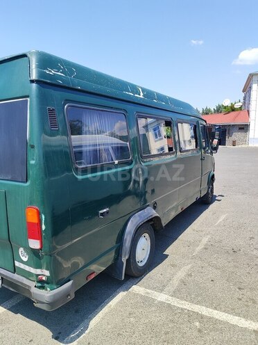 Mercedes 410 D 1992, 400,000 km - 0.1 л - Qax