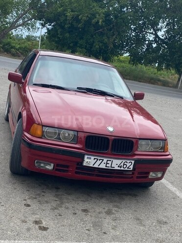 BMW 318 1993, 552,000 km - 1.8 l - Quba