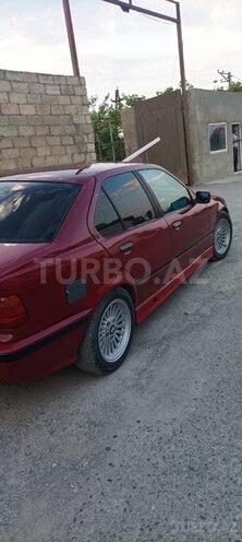 BMW 318 1993, 552,000 km - 1.8 l - Quba