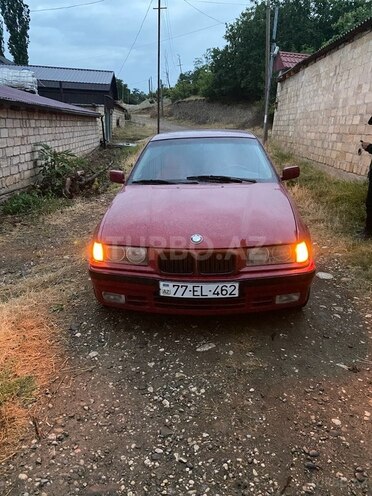 BMW 318 1993, 552,000 km - 1.8 l - Quba