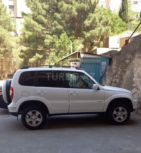 Chevrolet Niva 2011, 144,000 km - 1.7 l - Qusar