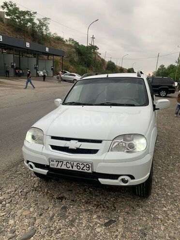 Chevrolet Niva 2011, 144,000 km - 1.7 l - Qusar
