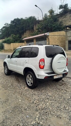 Chevrolet Niva 2011, 144,000 km - 1.7 l - Qusar