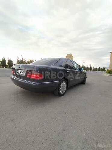 Mercedes E 240 1999, 401,223 km - 2.4 l - Hacıqabul