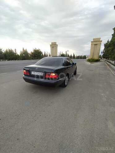 Mercedes E 240 1999, 401,223 km - 2.4 l - Hacıqabul