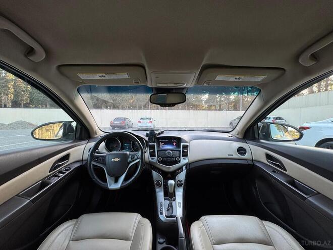 Chevrolet Cruze-12