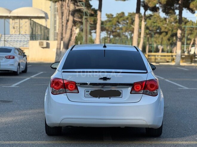 Chevrolet Cruze-10