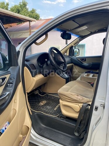 Hyundai H-1 2009, 616,895 km - 2.5 l - Biləsuvar