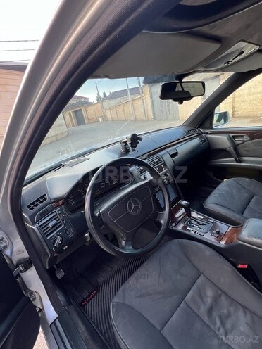 Mercedes E 220 d 1997, 548,666 km - 2.2 l - Bakı