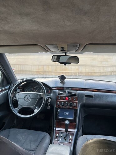 Mercedes E 220 d 1997, 548,666 km - 2.2 l - Bakı