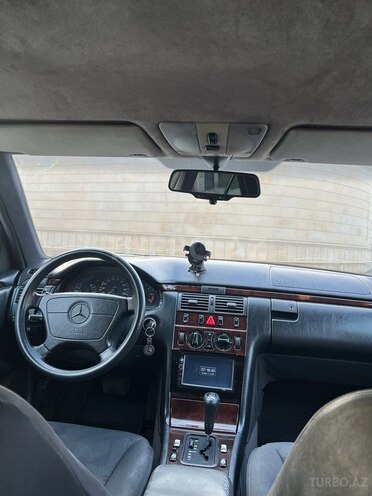 Mercedes E 220 d 1997, 548,666 km - 2.2 l - Bakı
