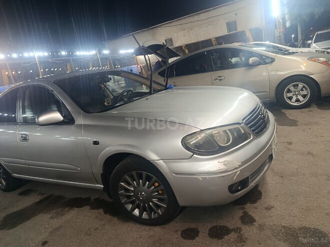 Nissan Sunny 2004, 375,000 km - 1.6 л - Bakı