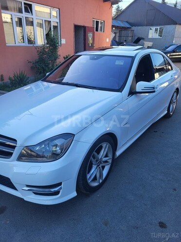 Mercedes C 250 2013, 200,000 km - 1.8 л - Zaqatala