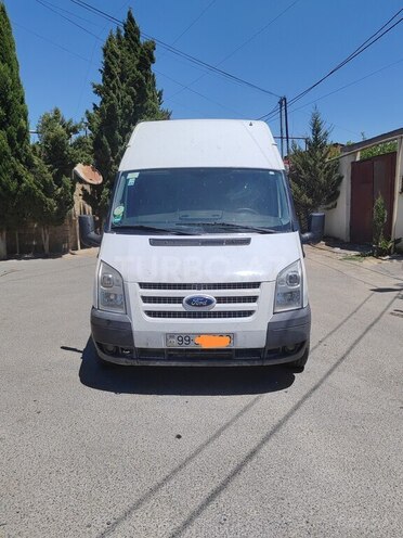Ford Transit-1