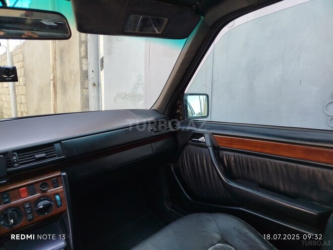Mercedes E 280 1994, 166,100 km - 2.8 l - Bakı