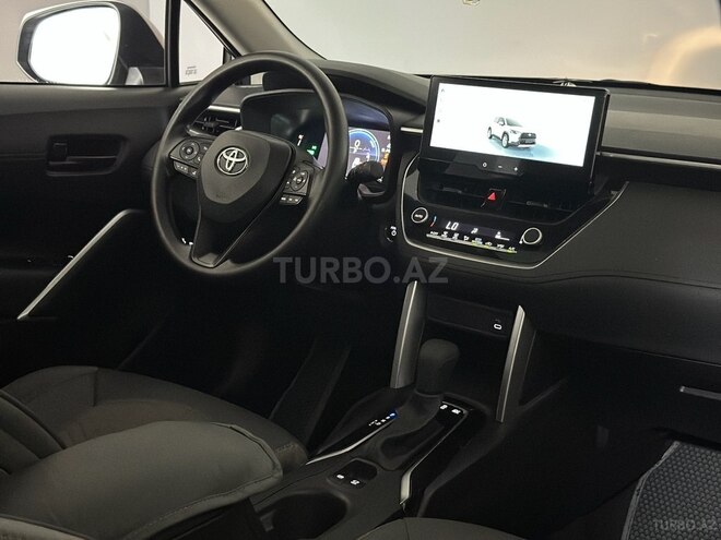 Toyota Corolla Cross 2024, 8,450 km - 2.0 л - Bakı