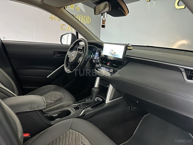 Toyota Corolla Cross 2024, 8,450 km - 2.0 л - Bakı