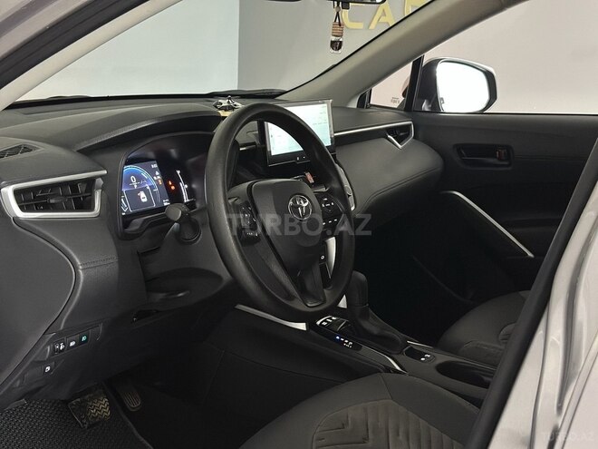 Toyota Corolla Cross 2024, 8,450 km - 2.0 л - Bakı